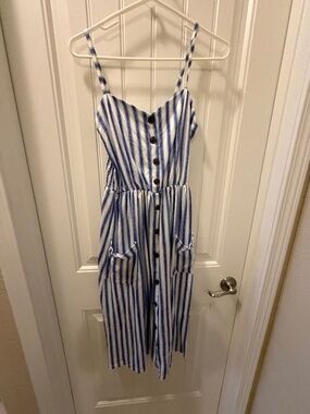 NWT blue and white dress (size small)